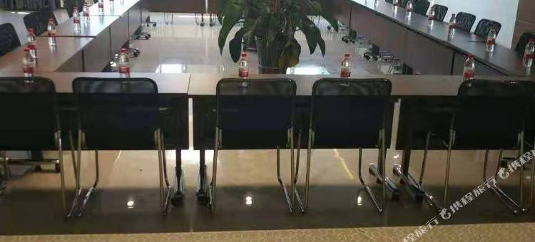 春城悦术酒店(维多利万悦城店)图片