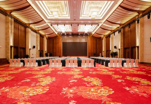 Arcadia Spa Golf International Hotel Hotel Overview