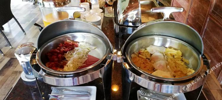 阿罗那黄金棕榈酒店(Golden Palm Resort)图片