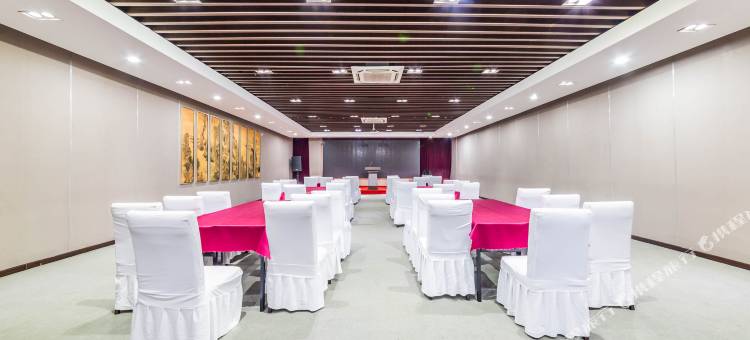 景然精品酒店(呼和浩特火车站海亮广场店)图片