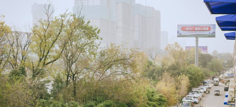 华驿酒店(成都龙泉驿成洛大道店)图片