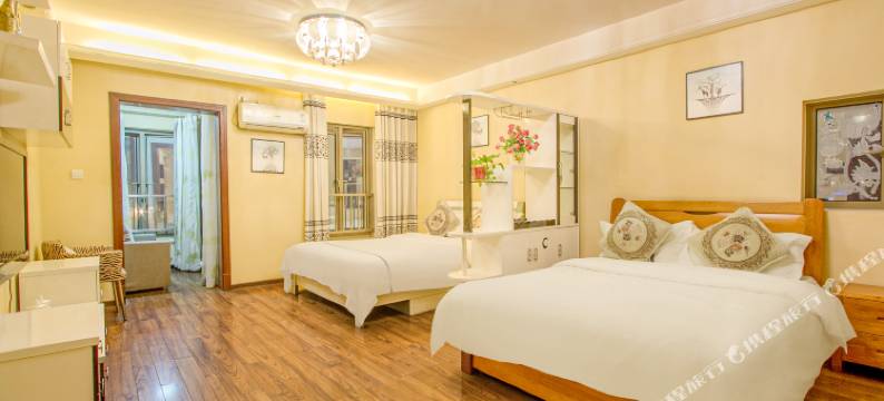 重庆星屿江畔江景公寓(南滨路烟雨公园店)图片