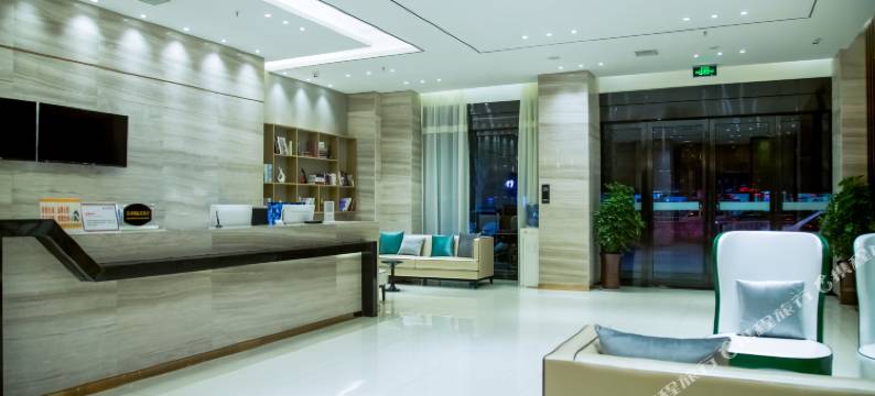 柏曼酒店(南漳水镜广场店)图片