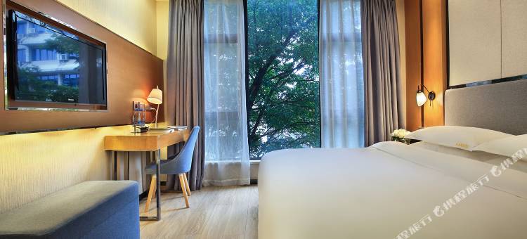 漓江乐途酒店(桂林两江四湖象鼻山景区店)图片