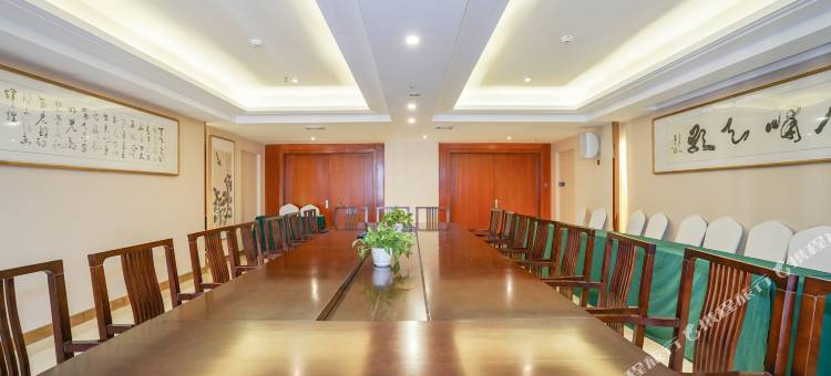 万源尖峰大酒店图片