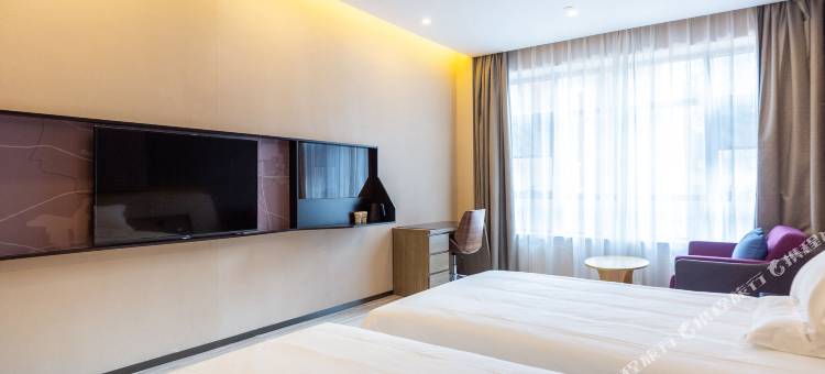 IU酒店(兰州西客站中天健广场店)图片