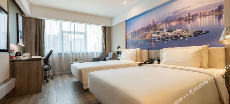 长沙五一广场晚报大道亚朵酒店图片