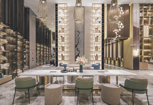 宿适奢华酒店（上海日月光打浦桥地铁站店）外景图