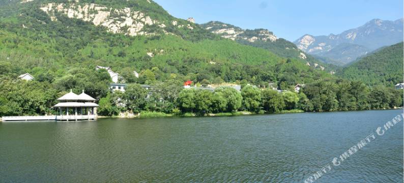 泰安天外村度假酒店图片