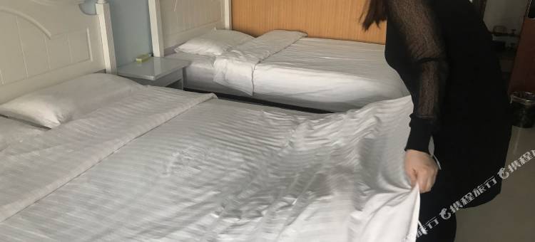 华宇民宿(西安钟楼地铁站回民街店)图片