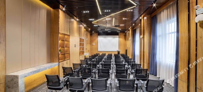 长沙五一广场晚报大道亚朵酒店图片