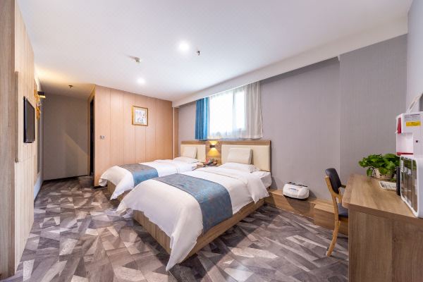 铭忆智慧酒店(西宁力盟步行街店)预订价格,联系电话位置地址【携程