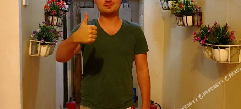 深圳69号青年旅舍龙华地铁站店图片