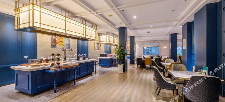 白玉兰酒店(十堰体育中心店)图片