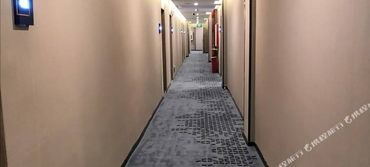 7天优品酒店(贵阳三桥北路改茶路地铁站店)图片