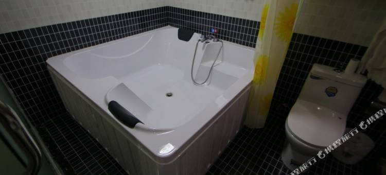 上海520主题酒店(安亭地铁站店)图片