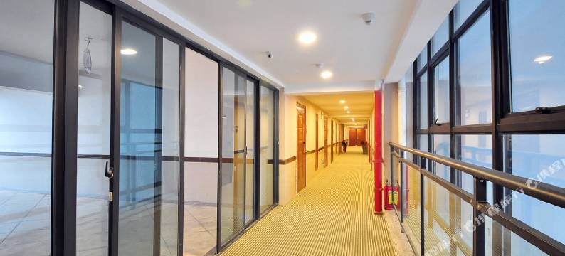 汀上陌居酒店(泉塘水利水电职院店)图片