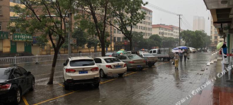 临夏海峡酒店(民主西路店)图片