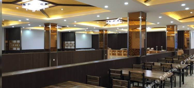 亚布力元茂屯民俗温泉度假村(亚布力滑雪旅游度假区店)图片