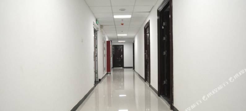 京航私人影院民宿(京莎广场店)图片