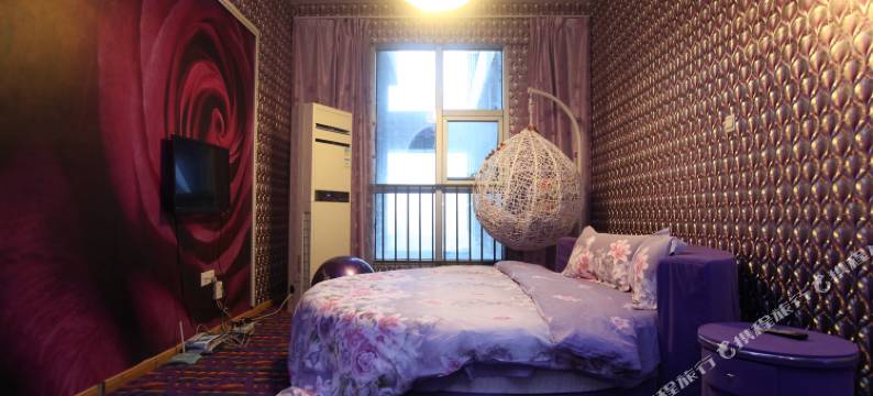 恋城情侣主题酒店(南京山西路店)图片