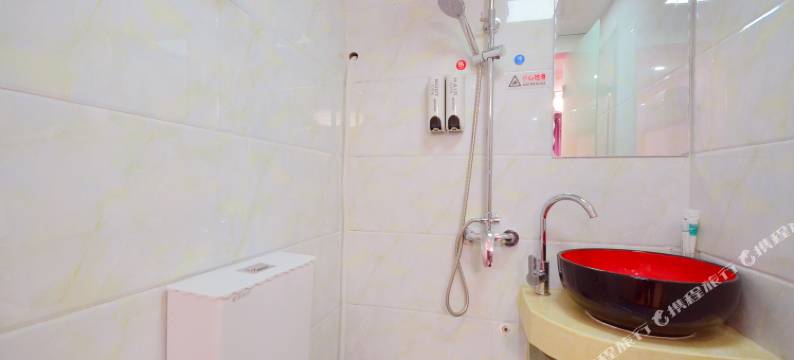 香柰儿酒店(武汉光谷广场地铁站店)图片