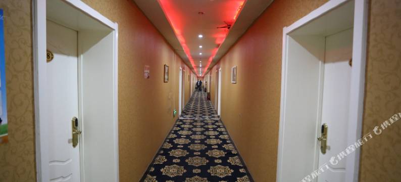 腾飞商务宾馆(达拉特旗白塔公园店)图片