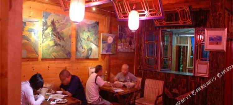 泸沽湖湖光山舍客栈图片