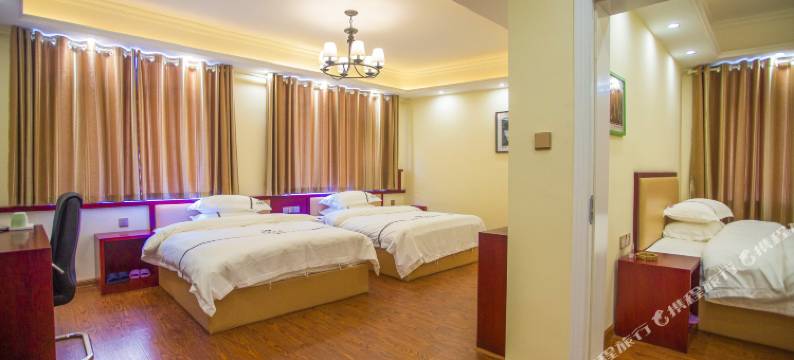 华韩酒店(天门山火车站店)图片