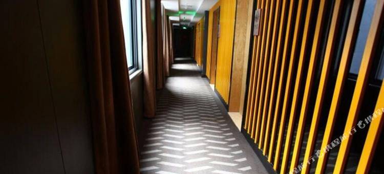 君御精品酒店(万源火车站店)图片