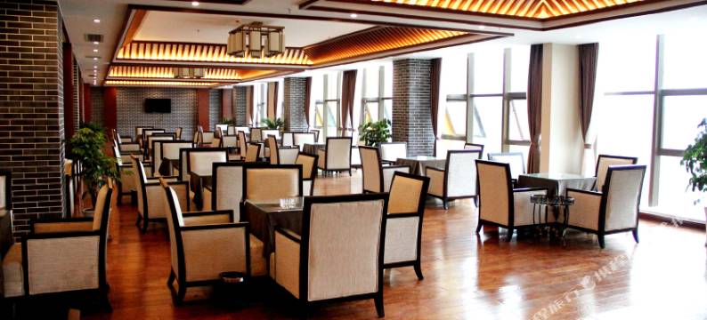 荥经鸽子花大酒店图片