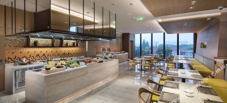 上海新虹桥国家会展中心灿辉希尔顿花园酒店图片