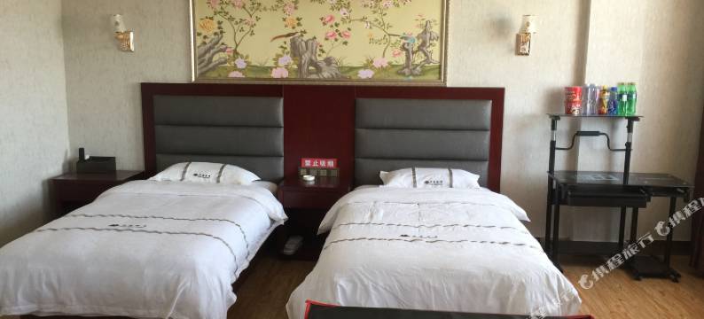 阿拉善右旗沙漠珠峰宾馆图片