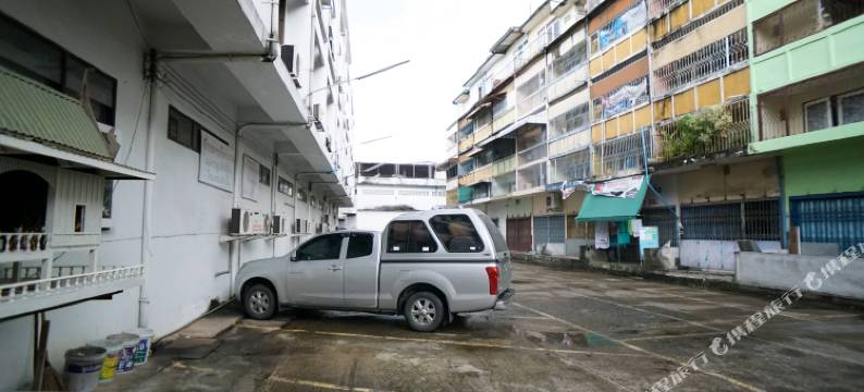 素叻府泰朗光背包客酒店(Thairungruang Backpackers Suratthani)图片