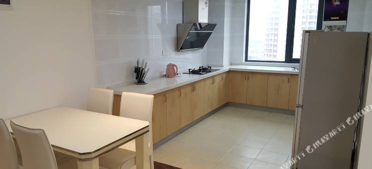 银滩上岛海景公寓(北海侨港风情街国际客运港店)图片