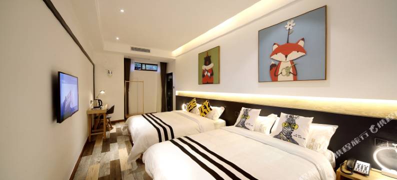 见外精品客栈(海口骑楼老街钟楼店)图片