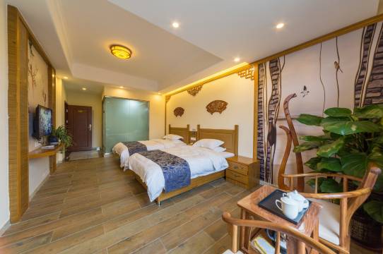 丹霞山佐邻竹苑客栈