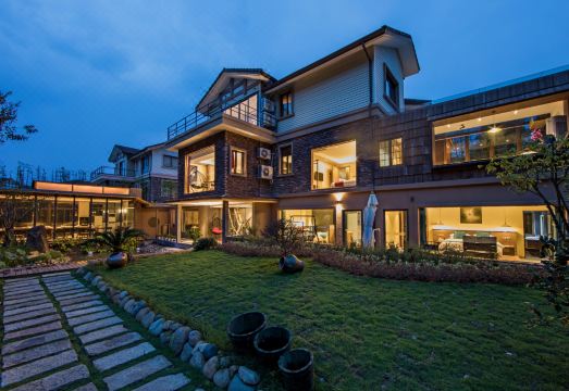 Huaxili Hostel over view