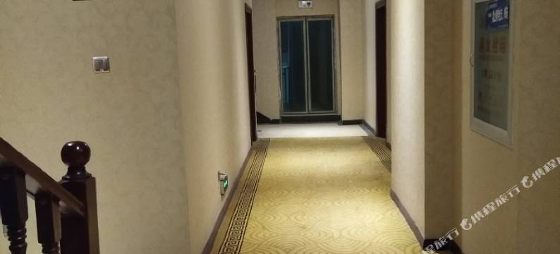 时年云佳逸酒店图片