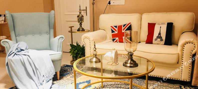 平行世界自助公寓(武汉大学店)图片