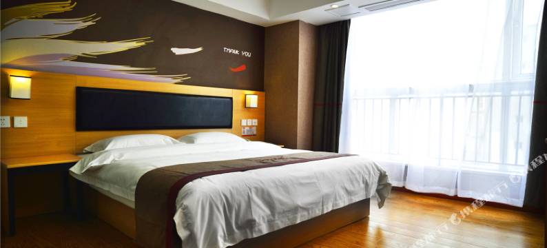 尚客思电竞酒店(重庆巴山地铁站店)图片