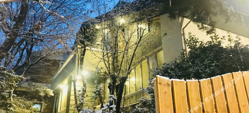 那路客栈(Naru Guesthouse-那路客栈 NARU那路]合井站5分钟，花园大床房 Standard Villa)图片