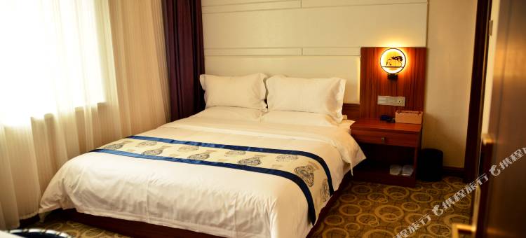 锐思特连锁酒店(集安鸭绿江店)图片