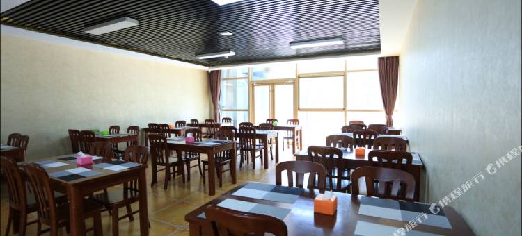 都市118连锁酒店(青岛东岳中路隐珠地铁站店)图片