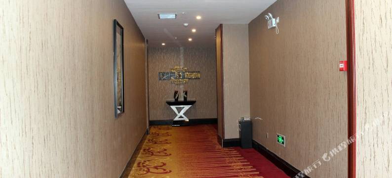 柏曼酒店(南漳水镜广场店)图片