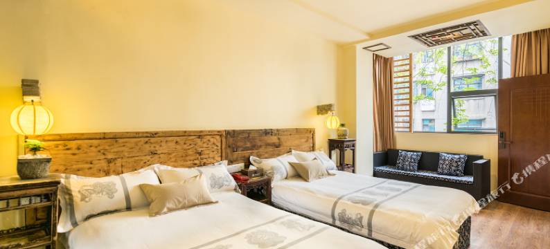 贵阳瑞阁黔府民俗酒店(黔灵山公园紫林庵地铁站店)图片