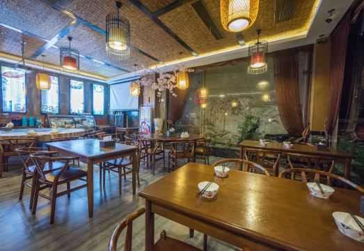 Huangshan Qingtan Peak No. 6 Theme Bed and Breakfast Hotel Overview