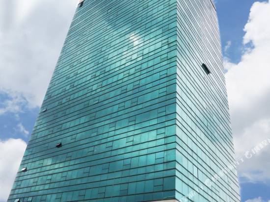 斯里納卡林海納酒店