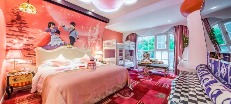 七里坪念山童话世界主题酒店图片