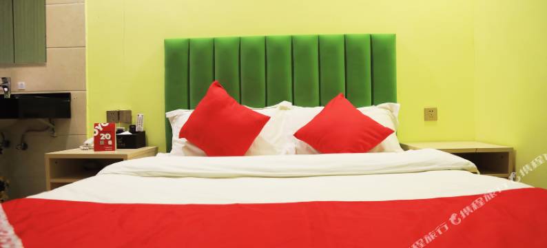 沃菲特主题酒店(郑州经北六路店)图片